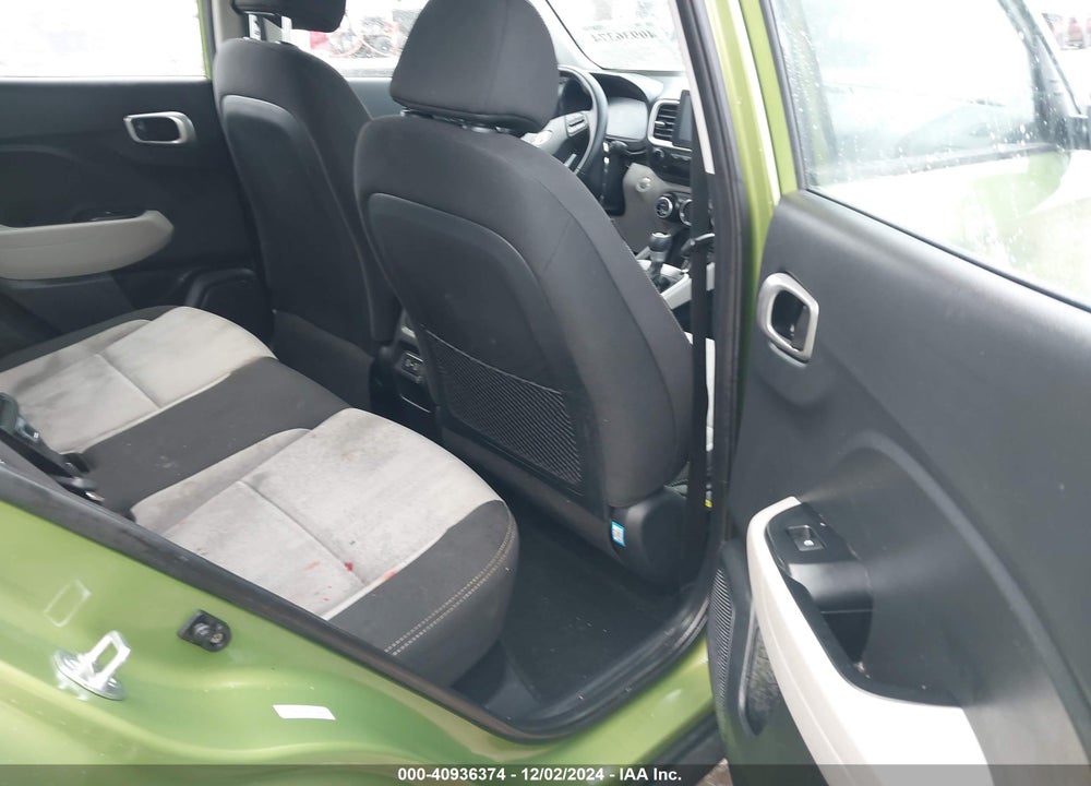 2024 HYUNDAI VENUE SEL VIN: KMHRC8A30RU313685