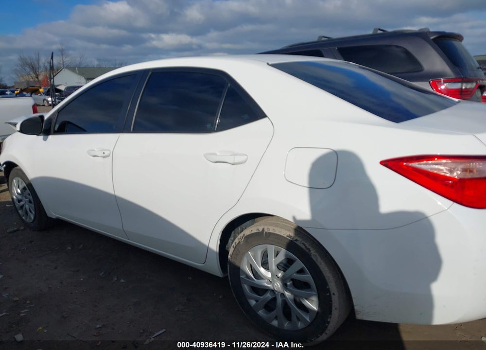 2019 TOYOTA COROLLA LE VIN: 2T1BURHE2KC158673