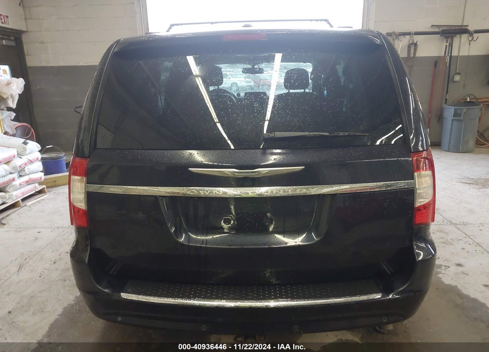 2011 CHRYSLER TOWN & COUNTRY TOURING-L VIN: 2A4RR8DG5BR749740