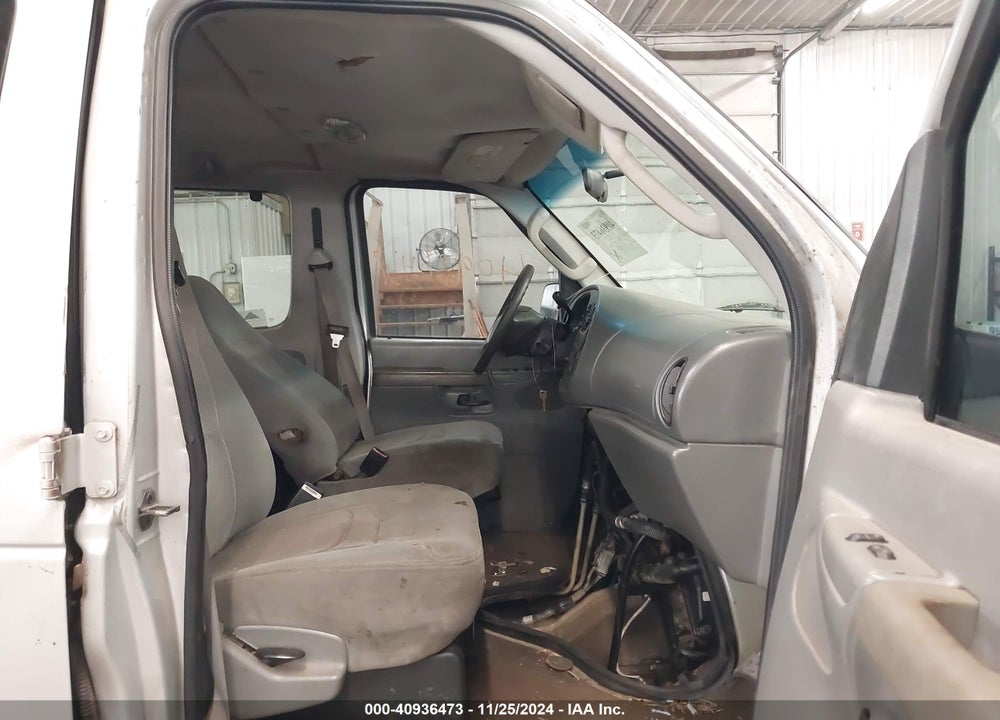 2006 FORD E-350 SUPER DUTY CHATEAU/XL/XLT VIN: 1FBNE31L06HA37050