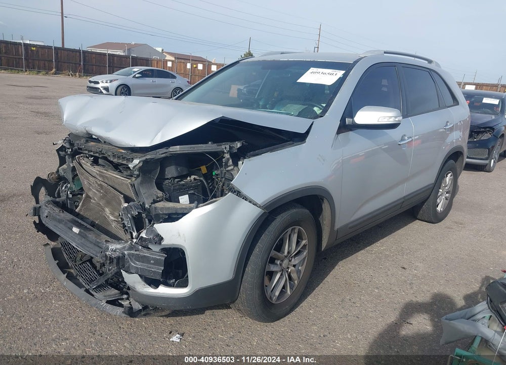 2014 KIA SORENTO LX VIN: 5XYKT3A63EG484249