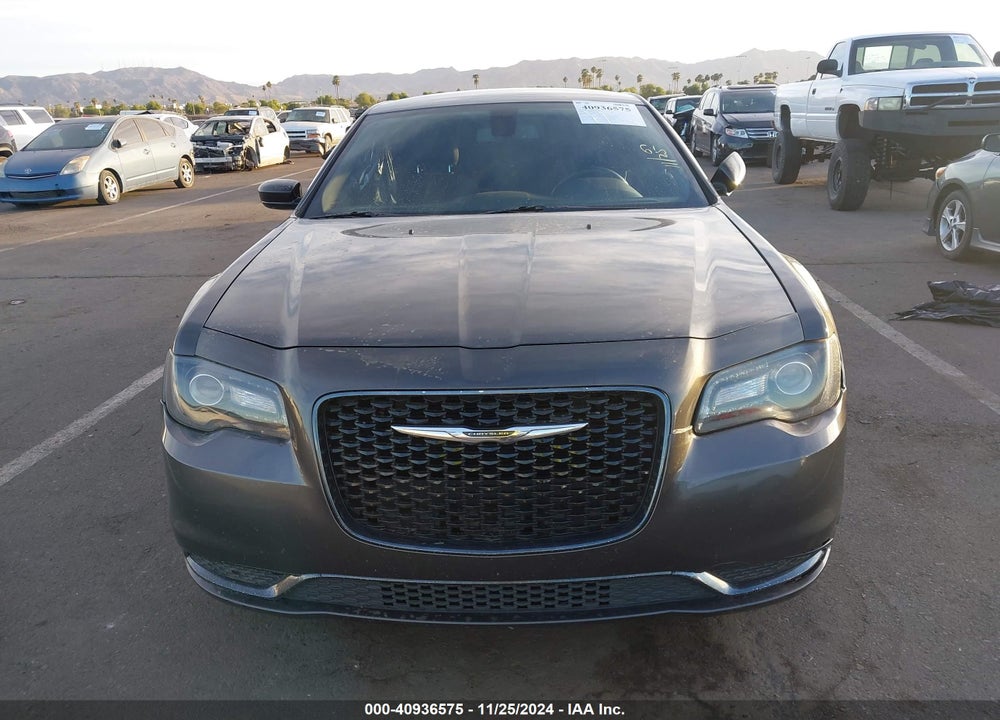2019 CHRYSLER 300 VIN: 2C3CCAAG0KH556043