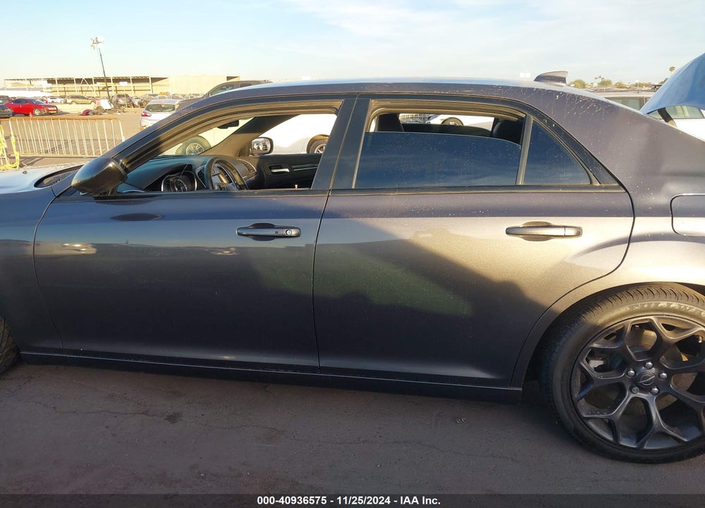 2019 CHRYSLER 300 VIN: 2C3CCAAG0KH556043