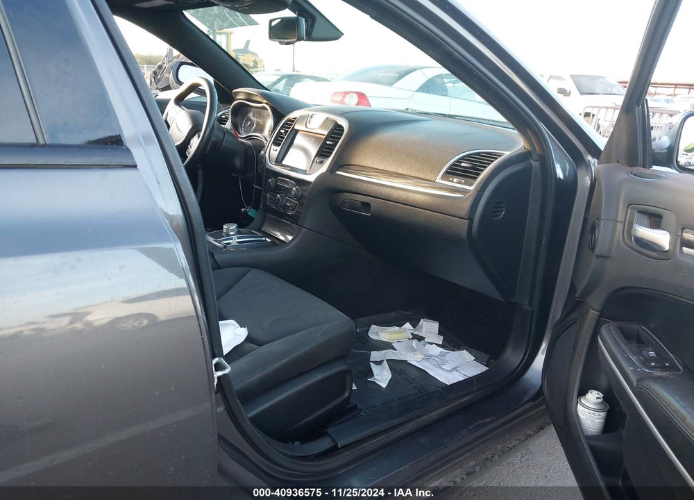 2019 CHRYSLER 300 VIN: 2C3CCAAG0KH556043