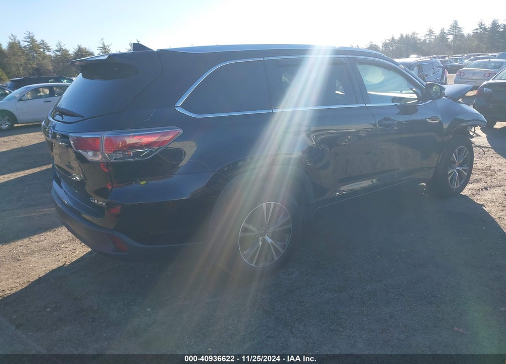 2016 TOYOTA HIGHLANDER XLE V6 VIN: 5TDJKRFHXGS296927