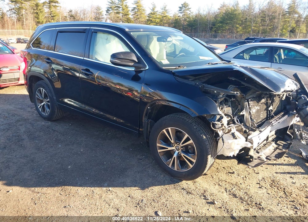 2016 TOYOTA HIGHLANDER XLE V6 VIN: 5TDJKRFHXGS296927