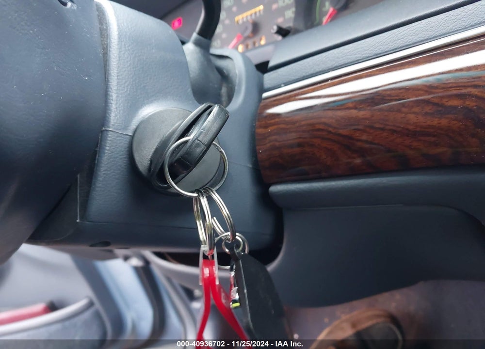 1998 MERCURY GRAND MARQUIS VIN: 2MEFM75W9WX699934