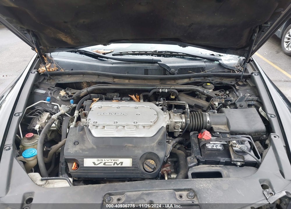2011 HONDA ACCORD VIN: 1HGCS2B8XBA003749