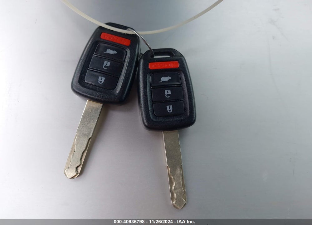 2019 HONDA CIVIC LX VIN: SHHFK7H32KU405226