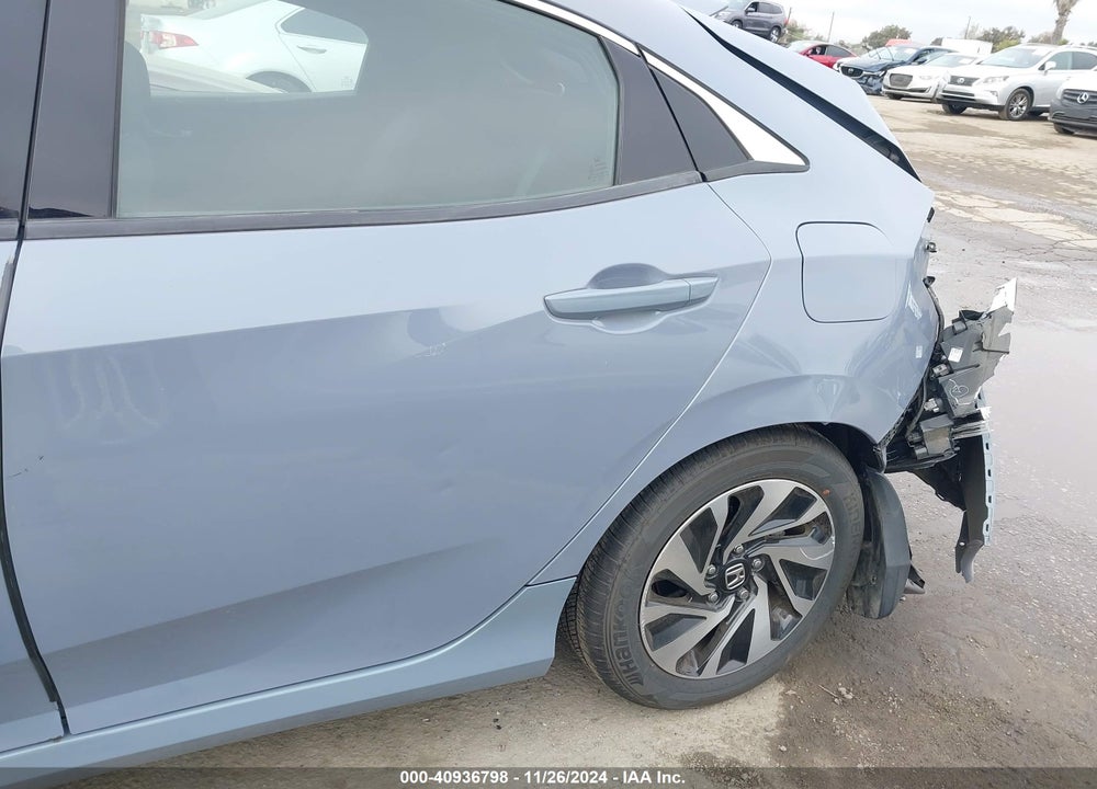 2019 HONDA CIVIC LX VIN: SHHFK7H32KU405226