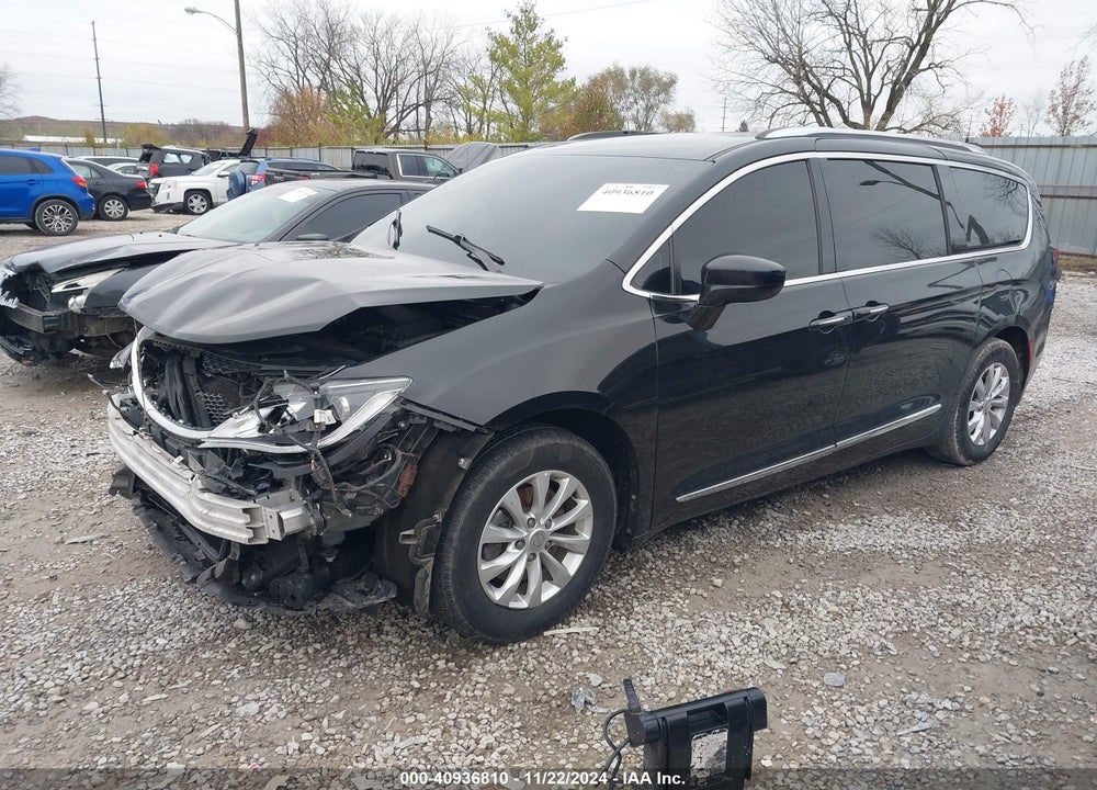 2019 CHRYSLER PACIFICA TOURING L VIN: 2C4RC1BG5KR581504