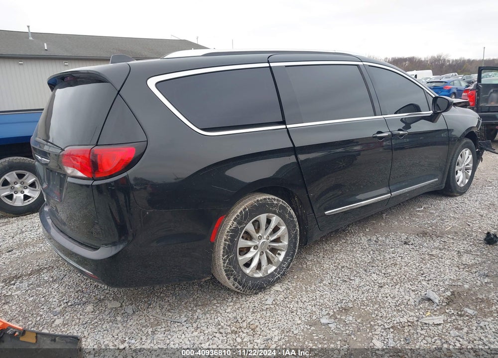 2019 CHRYSLER PACIFICA TOURING L VIN: 2C4RC1BG5KR581504