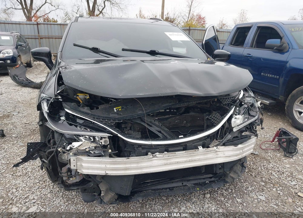 2019 CHRYSLER PACIFICA TOURING L VIN: 2C4RC1BG5KR581504