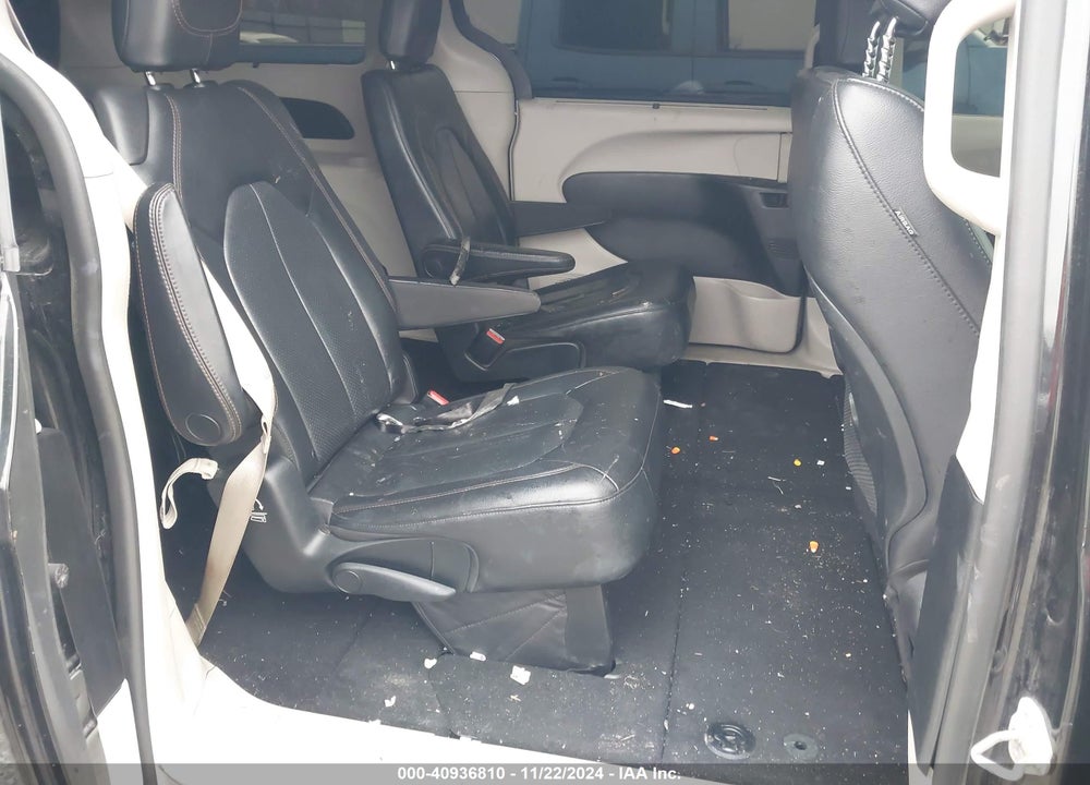 2019 CHRYSLER PACIFICA TOURING L VIN: 2C4RC1BG5KR581504
