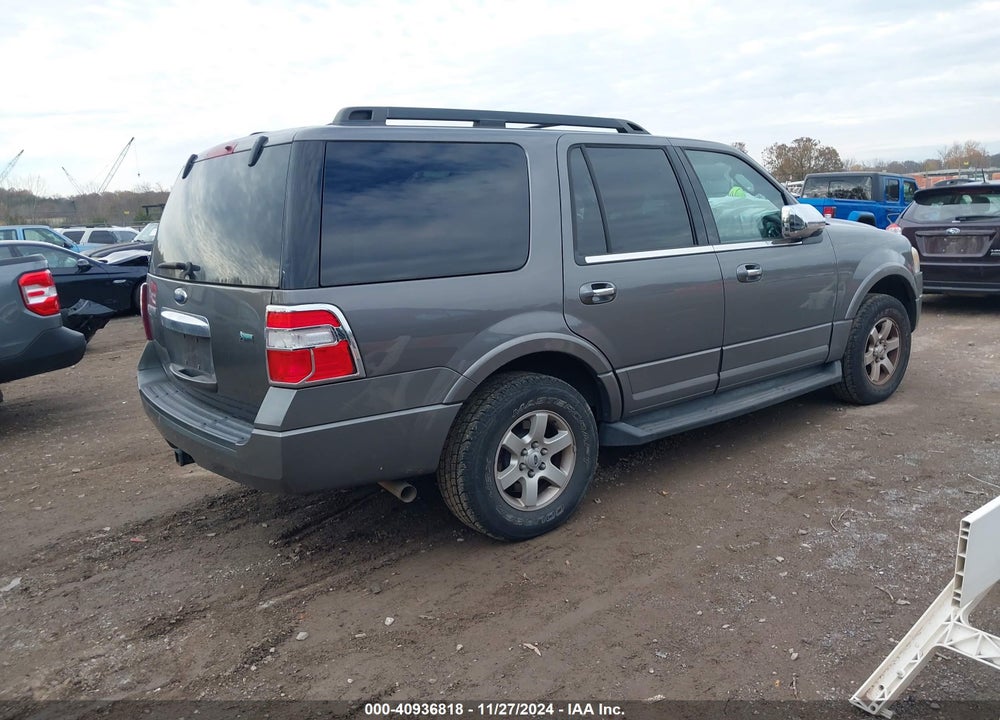 2010 FORD EXPEDITION XLT VIN: 1FMJU1G52AEB50692