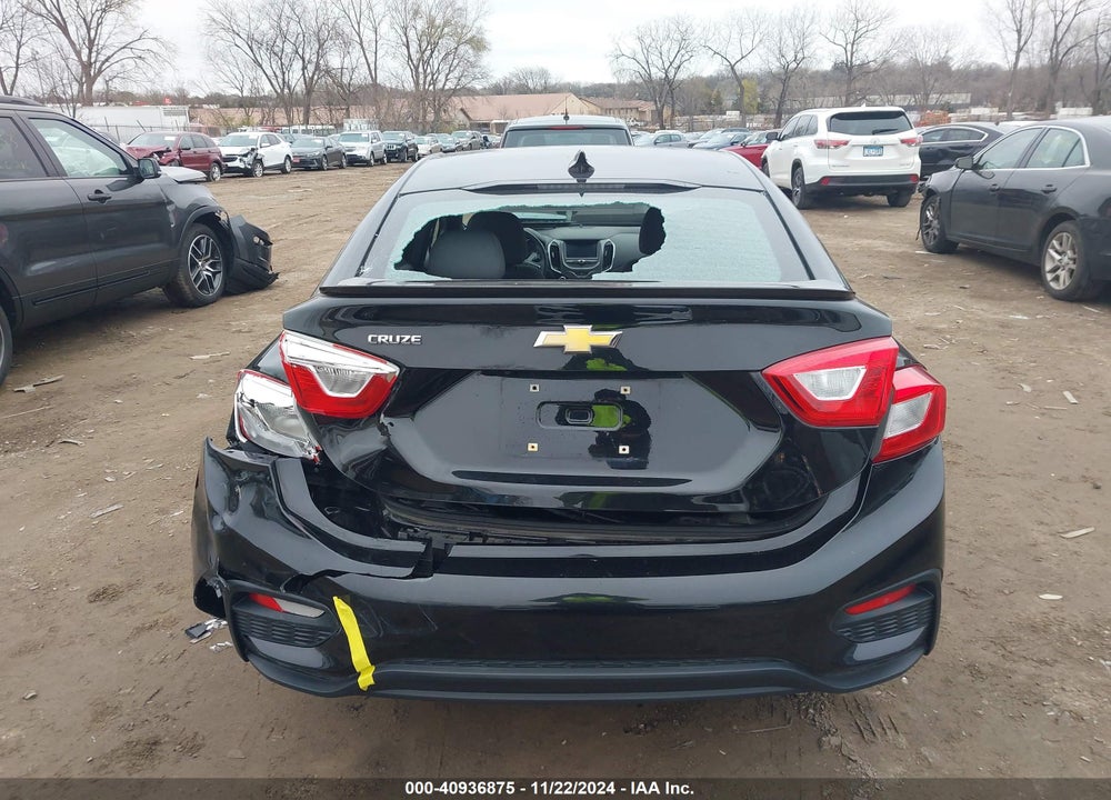 2017 CHEVROLET CRUZE VIN: 1G1BE5SM0H7193902