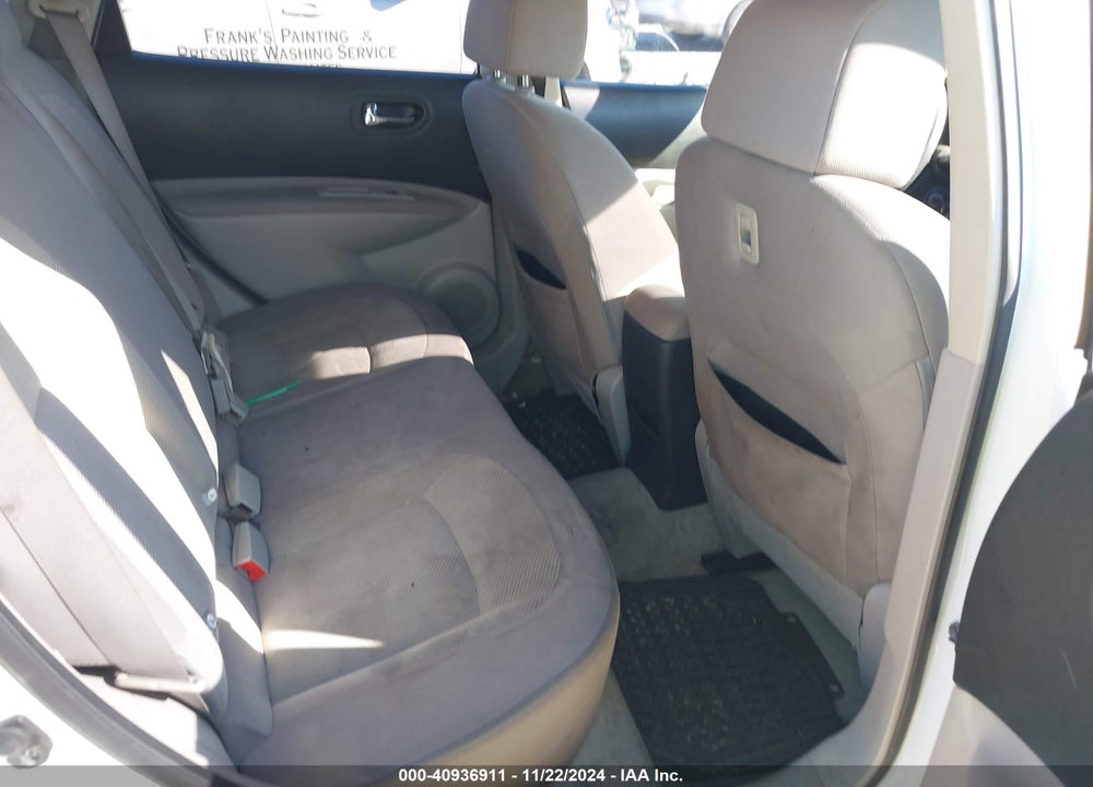 2014 NISSAN ROGUE SELECT S VIN: JN8AS5MT9EW623559