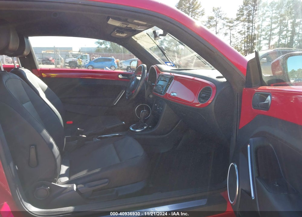 2012 VOLKSWAGEN BEETLE 2.5L VIN: 3VWJX7AT1CM638225