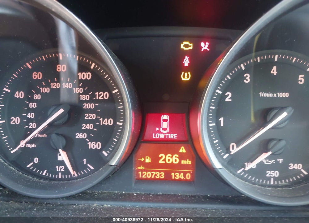 2011 BMW Z4 VIN: WBALM5C54BE162481