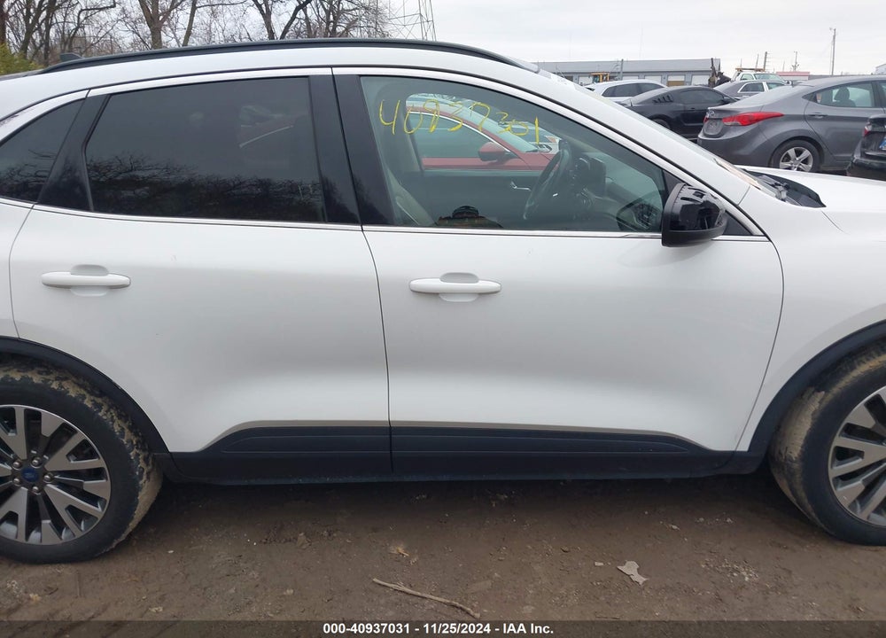 2020 FORD ESCAPE TITANIUM VIN: 1FMCU9J98LUB15067