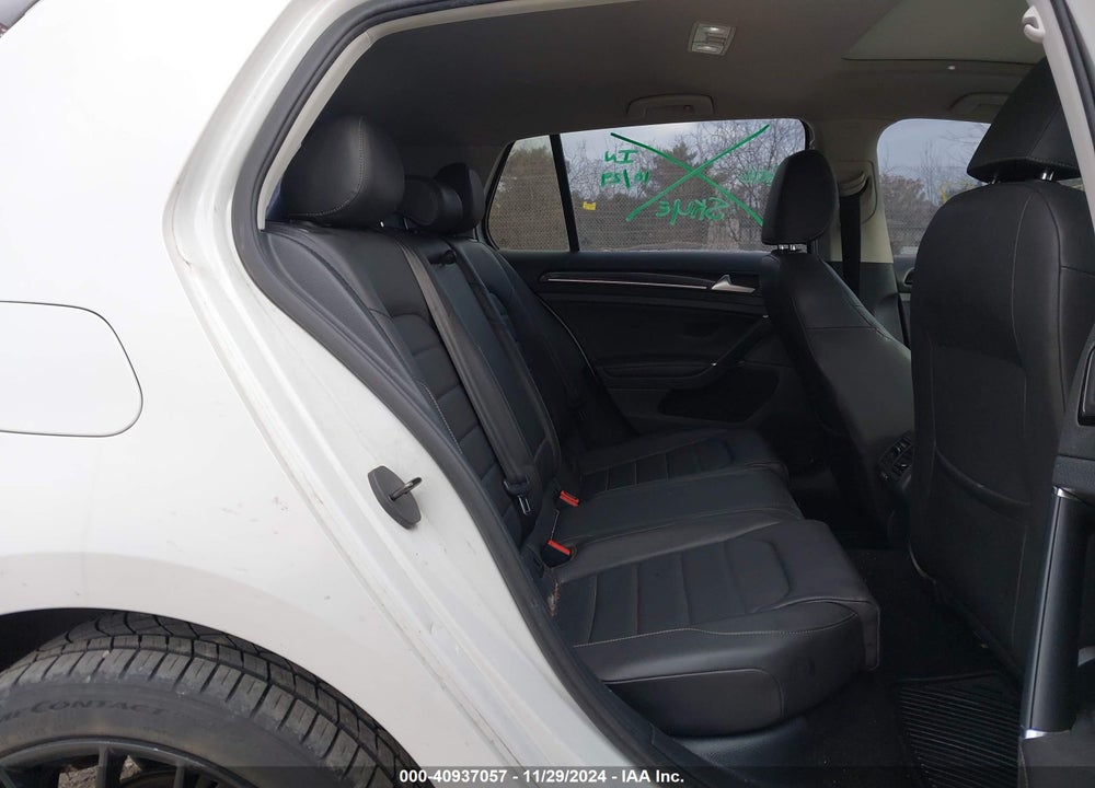 2015 VOLKSWAGEN GOLF TDI SEL 4-DOOR VIN: 3VW2A7AU3FM045503