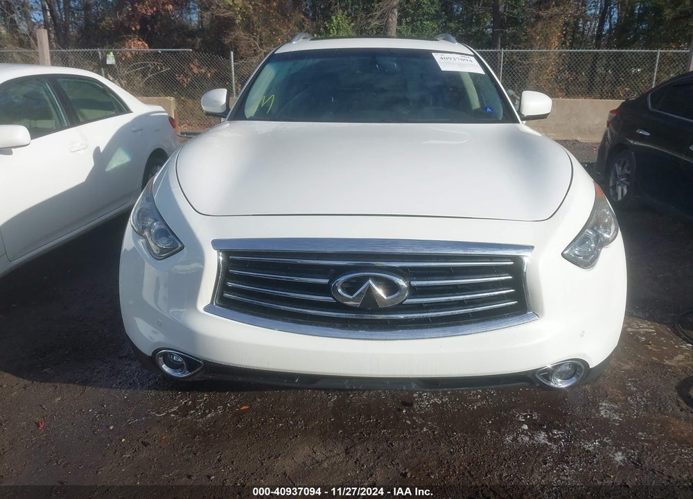 2015 INFINITI QX70 VIN: JN8CS1MU1FM382037