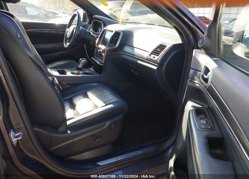 2017 JEEP GRAND CHEROKEE LIMITED 4X2 VIN: 1C4RJEBGXHC838090