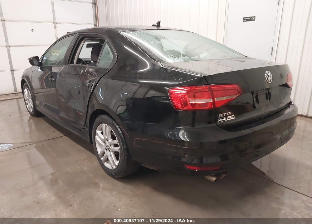 2015 VOLKSWAGEN JETTA 2.0L S VIN: 3VW2K7AJ3FM250001