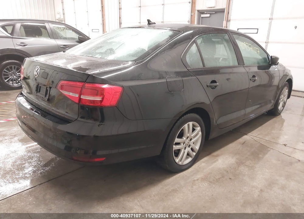 2015 VOLKSWAGEN JETTA 2.0L S VIN: 3VW2K7AJ3FM250001