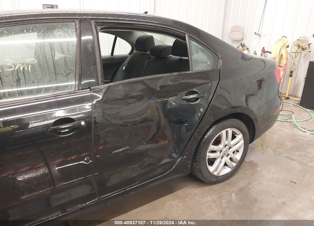 2015 VOLKSWAGEN JETTA 2.0L S VIN: 3VW2K7AJ3FM250001