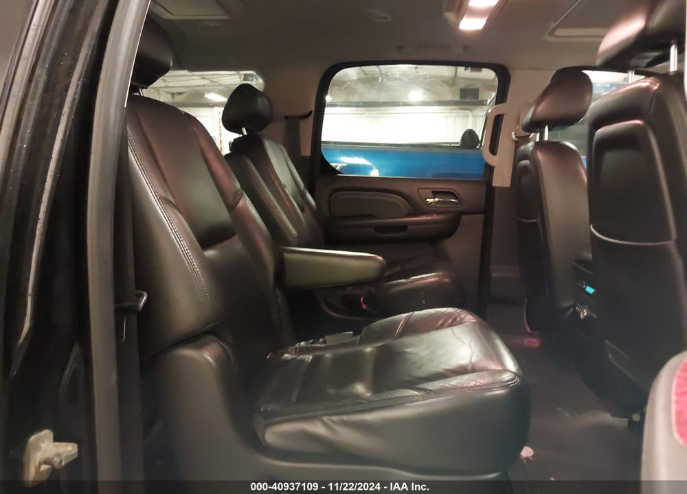 2010 CADILLAC ESCALADE ESV PREMIUM VIN: 1GYUKJEF5AR159473