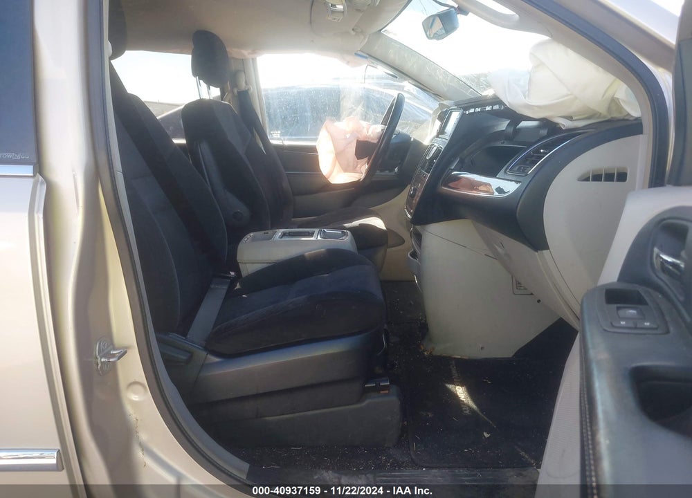 2014 CHRYSLER TOWN & COUNTRY TOURING VIN: 2C4RC1BG9ER274776