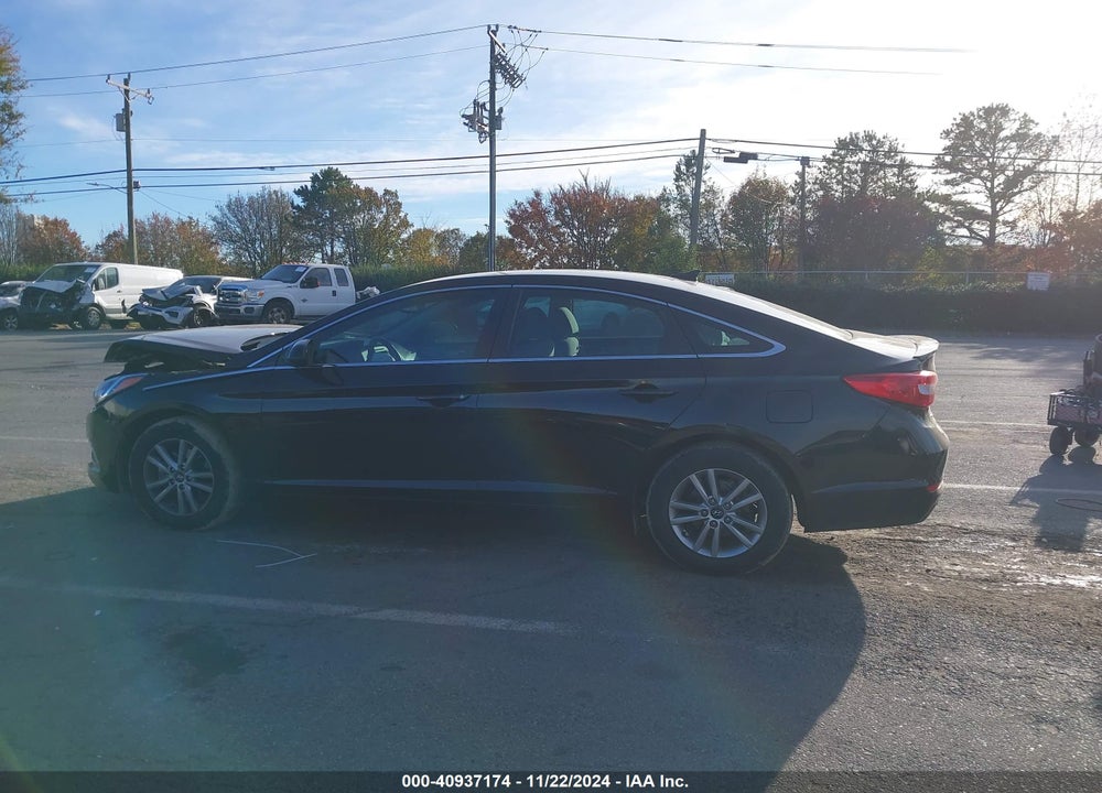 2017 HYUNDAI SONATA VIN: 5NPE24AF8HH563256
