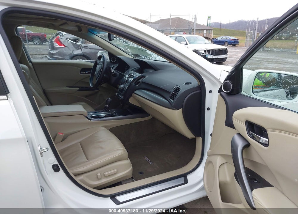 2015 ACURA RDX VIN: 5J8TB4H52FL031399