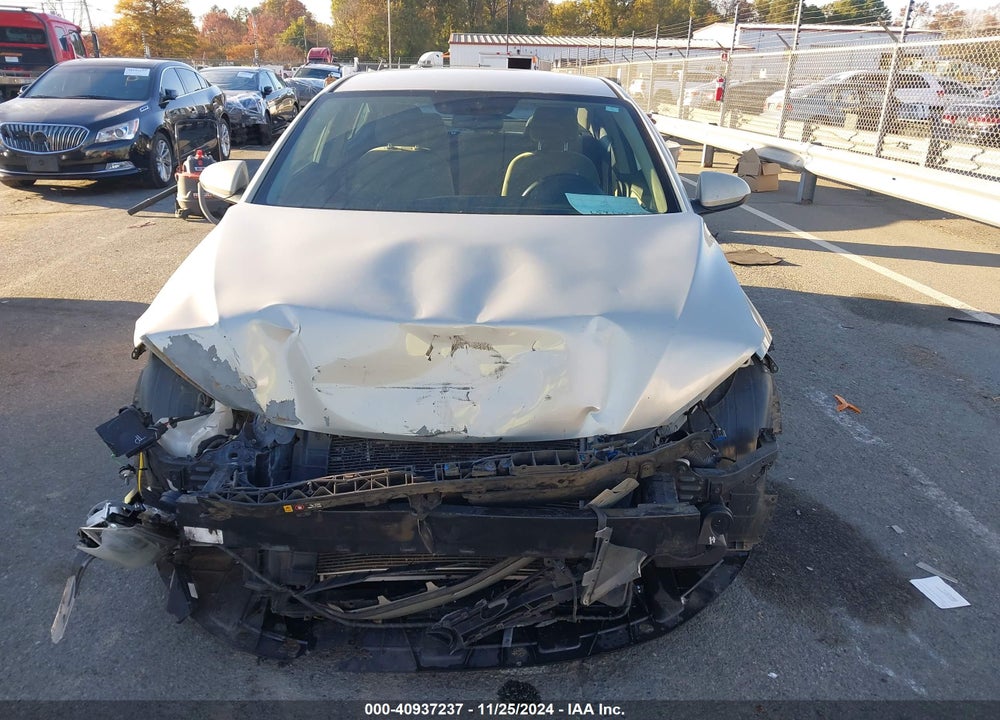 2017 HYUNDAI ELANTRA SE VIN: 5NPD84LF5HH042471