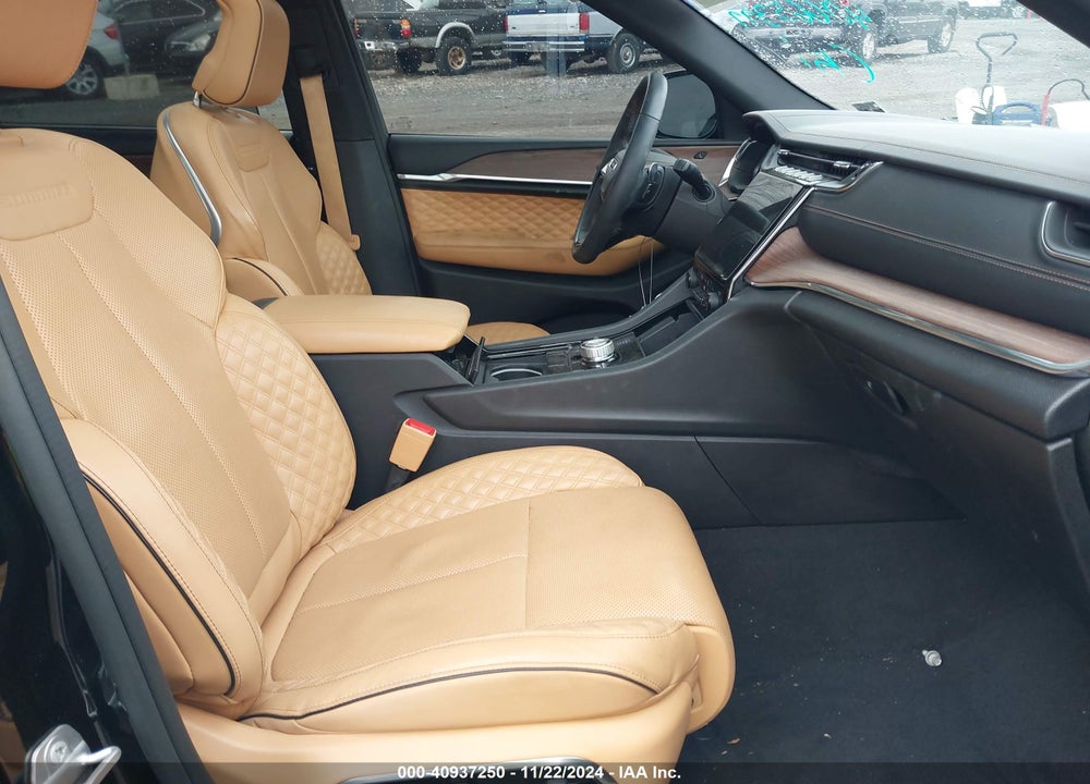 2023 JEEP GRAND CHEROKEE L SUMMIT 4X4 VIN: 1C4RJKEG2P8700460