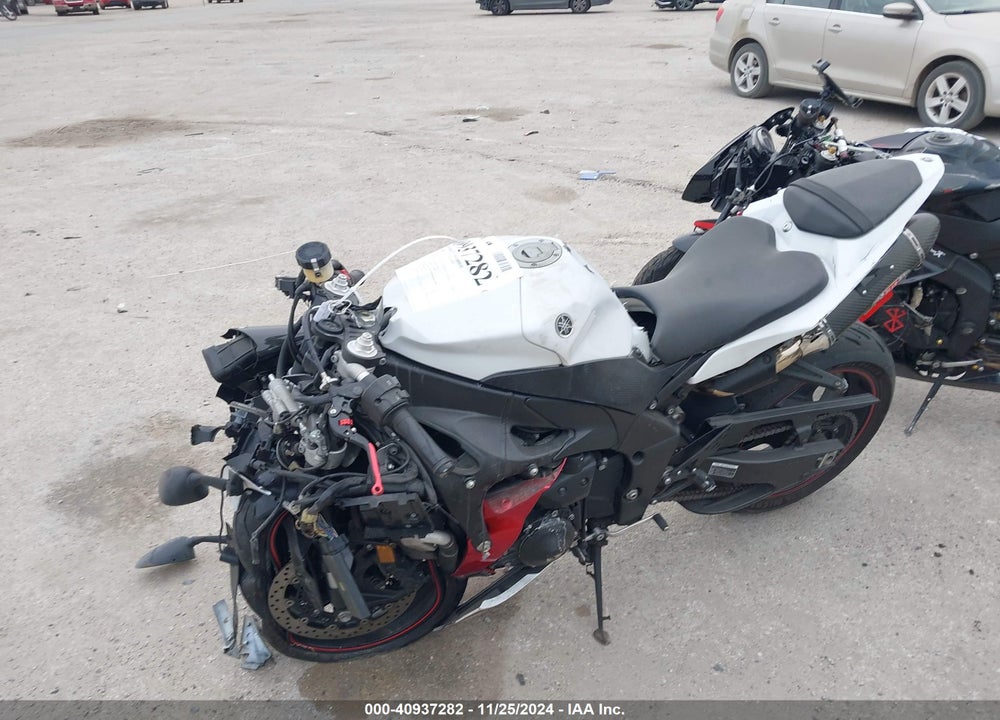 2012 YAMAHA YZFR1 VIN: JYARN23E2CA012950