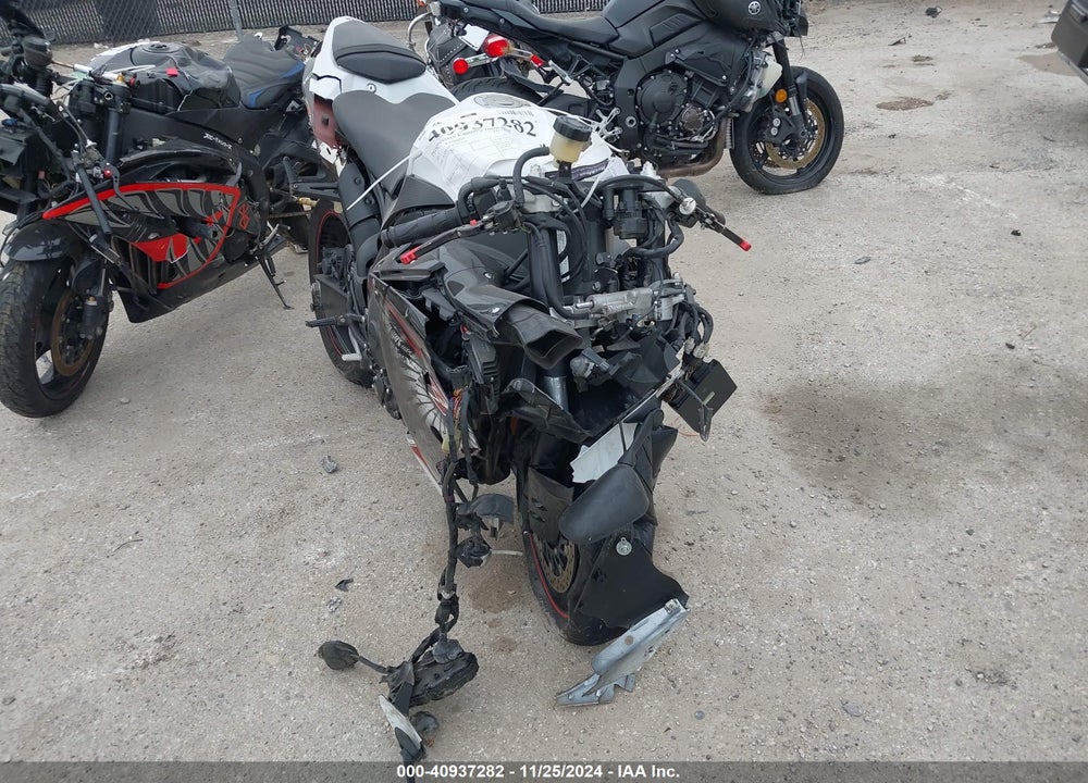 2012 YAMAHA YZFR1 VIN: JYARN23E2CA012950