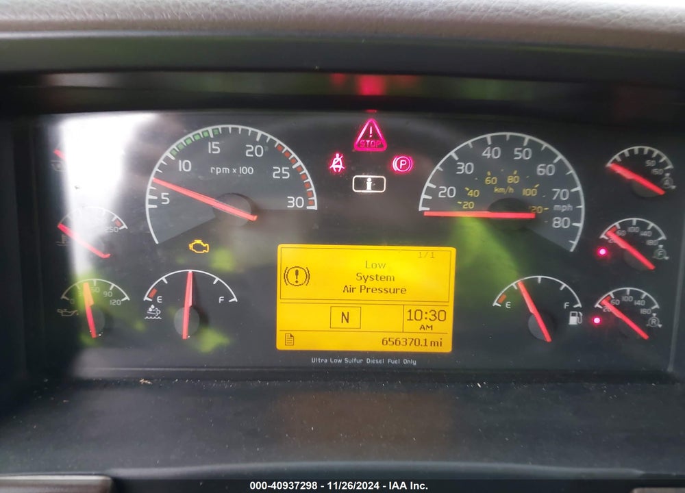 2014 VOLVO VN VNL VIN: 4V4NC9TH9EN171993