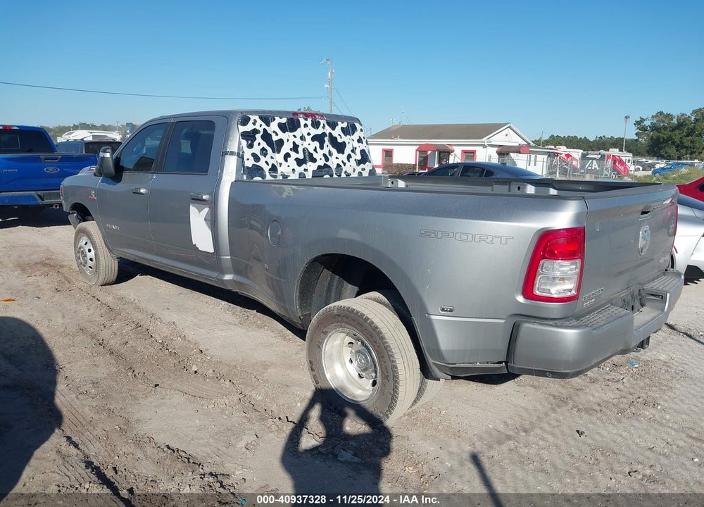 2024 RAM 3500 BIG HORN  4X4 8' BOX VIN: 3C63RRHL1RG256444