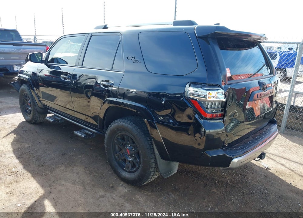 2018 TOYOTA 4RUNNER TRD OFF ROAD PREMIUM VIN: JTEBU5JR5J5551967