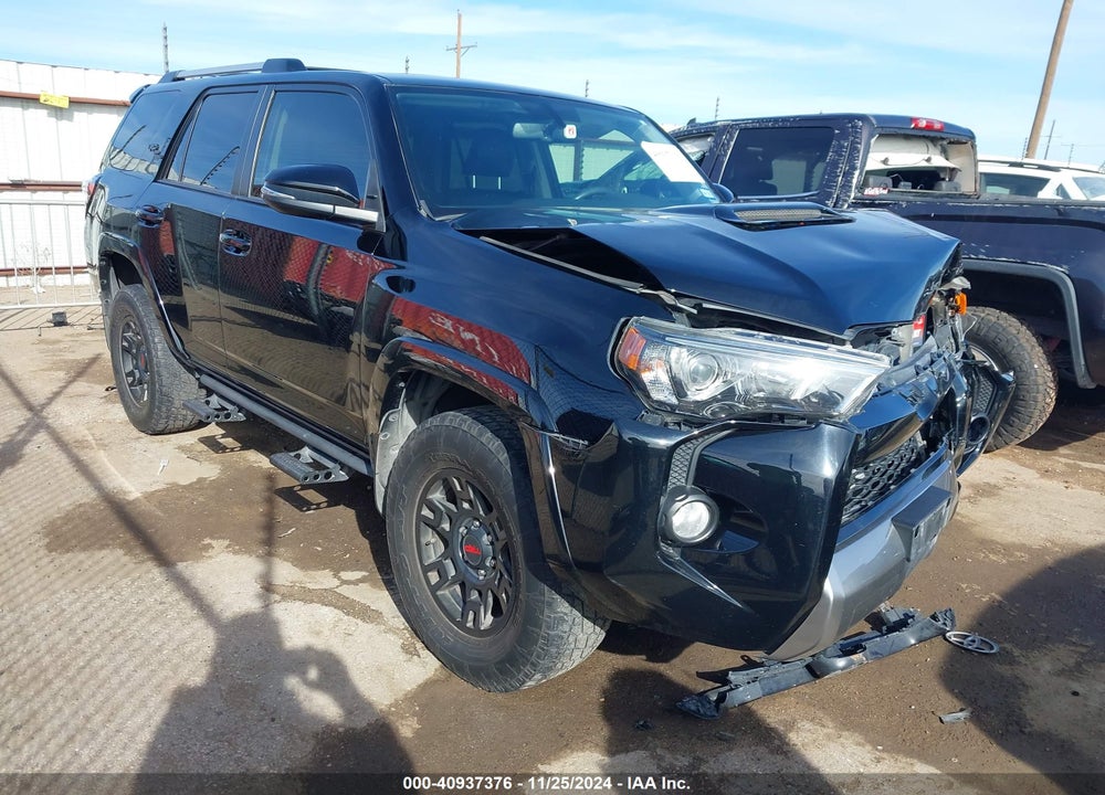 2018 TOYOTA 4RUNNER TRD OFF ROAD PREMIUM VIN: JTEBU5JR5J5551967