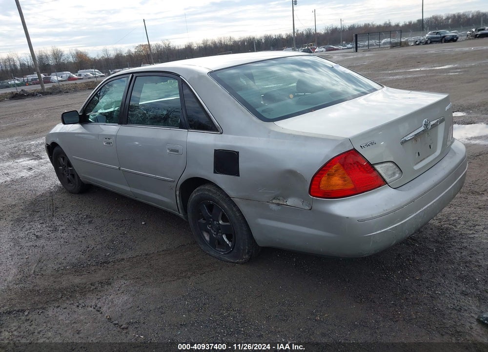 2001 TOYOTA AVALON XL VIN: 4T1BF28B31U194117