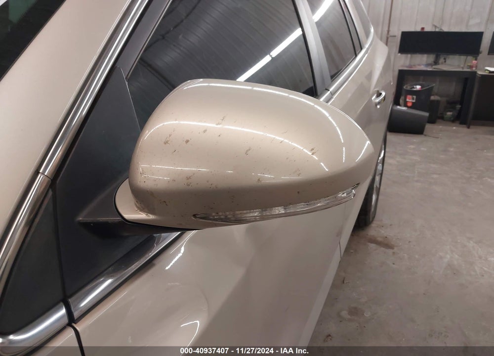 2011 BUICK ENCLAVE 2XL VIN: 5GAKVCED0BJ261036