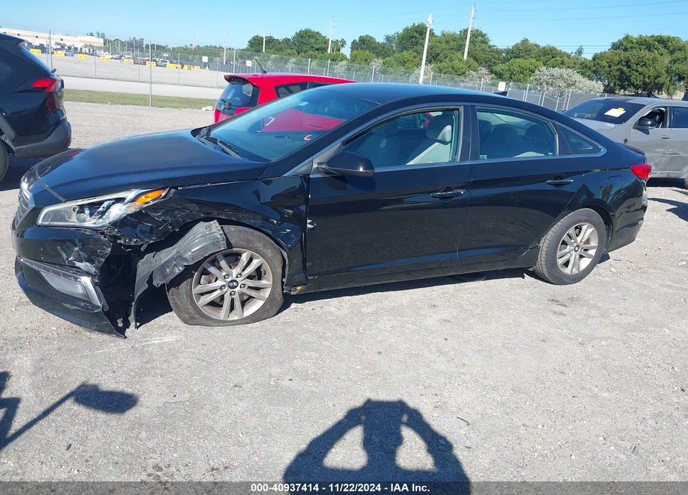 2015 HYUNDAI SONATA SE VIN: 5NPE24AF9FH003131