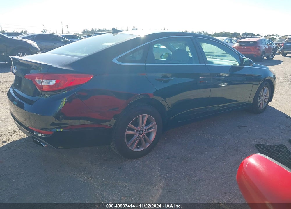 2015 HYUNDAI SONATA SE VIN: 5NPE24AF9FH003131
