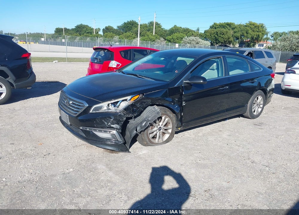 2015 HYUNDAI SONATA SE VIN: 5NPE24AF9FH003131