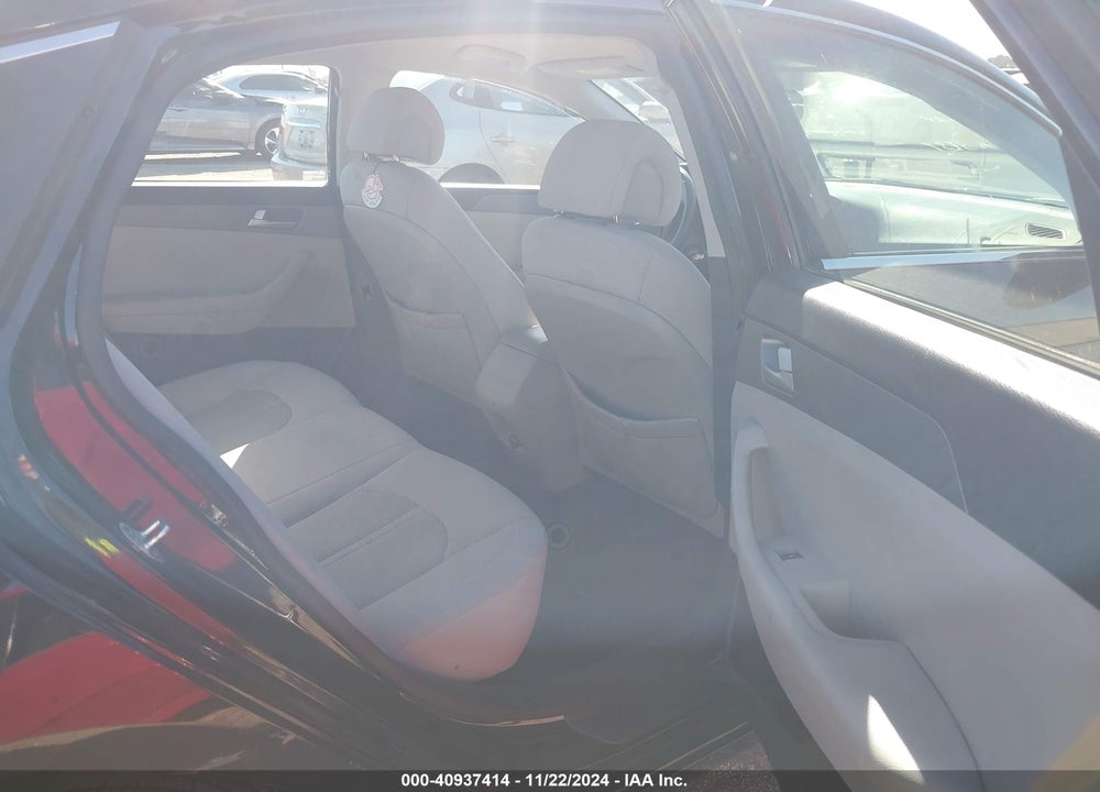 2015 HYUNDAI SONATA SE VIN: 5NPE24AF9FH003131