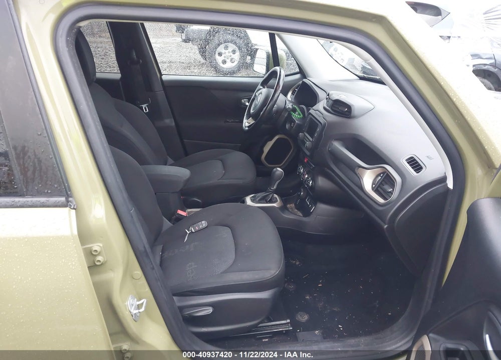2015 JEEP RENEGADE LATITUDE VIN: ZACCJBBT1FPB83599