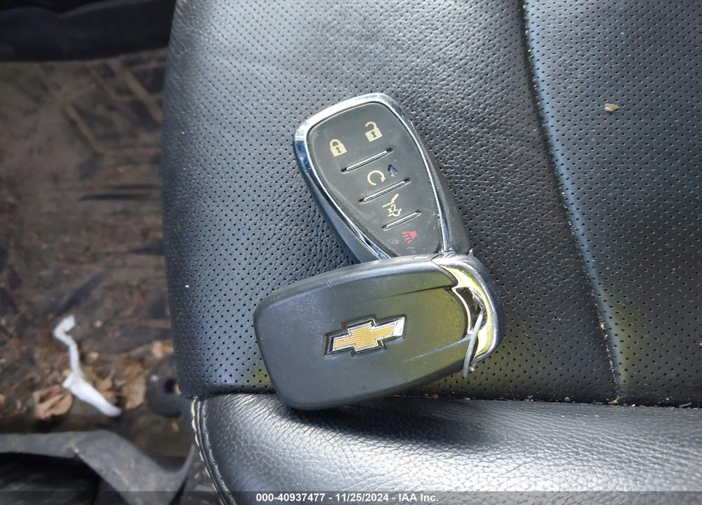 2020 CHEVROLET EQUINOX VIN: 2GNAXXEV8L6166024
